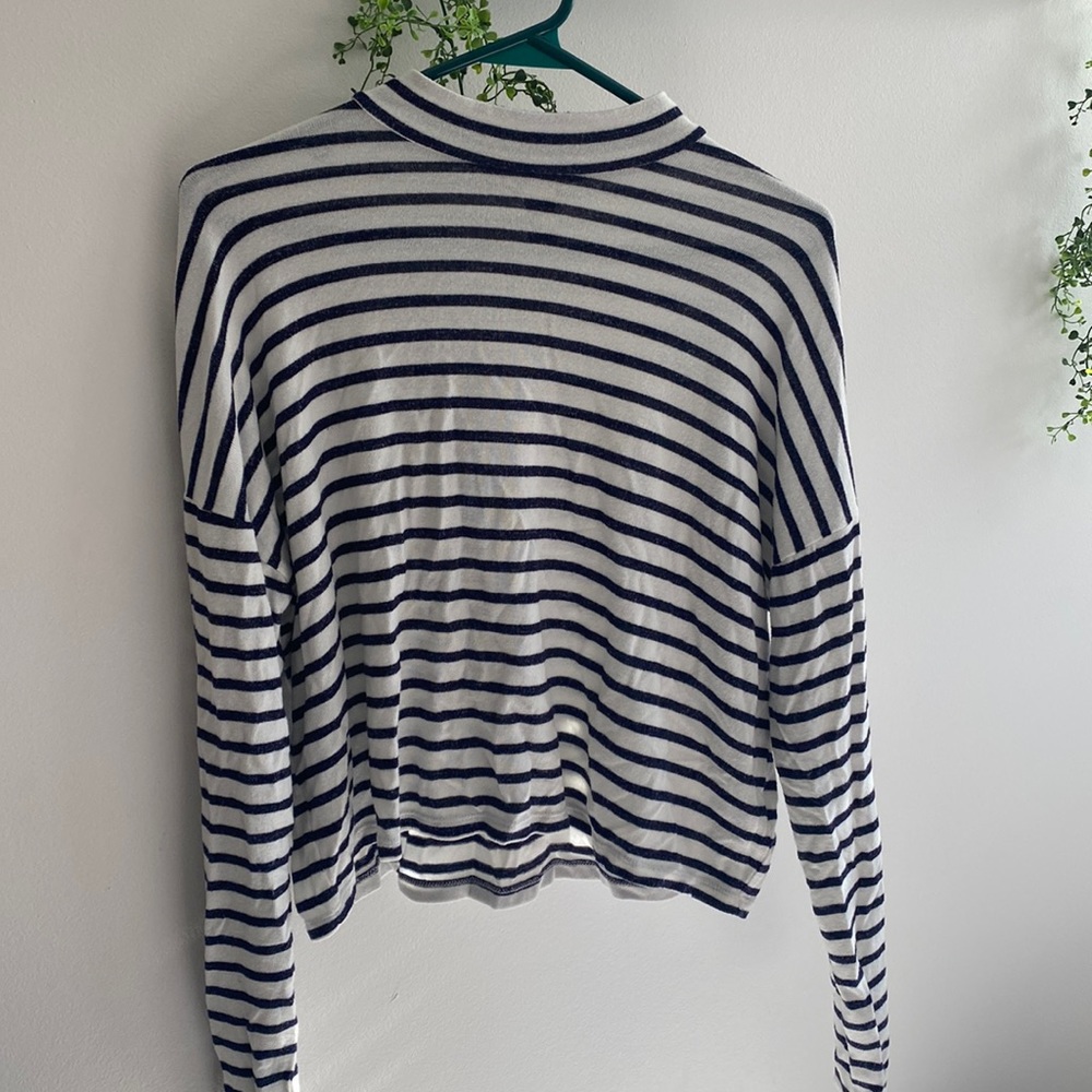 Forever 21 dark blue and white striped turtle neck